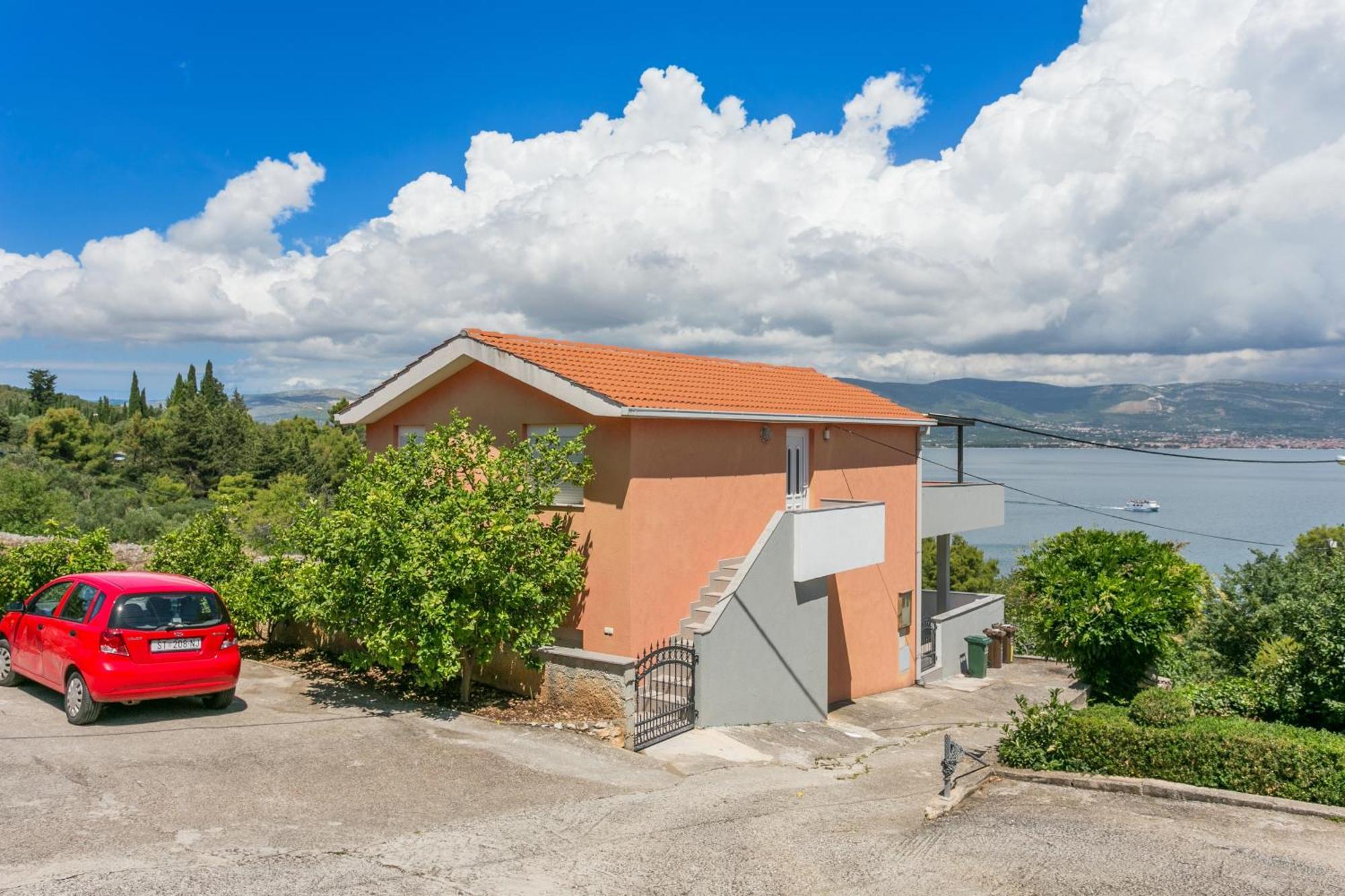 Apartments By The Sea Slatine, Ciovo - 11126 Buitenkant foto