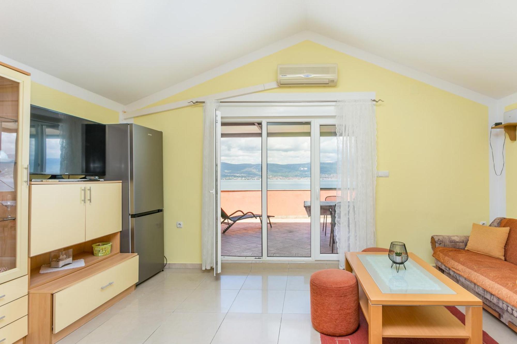Apartments By The Sea Slatine, Ciovo - 11126 Kamer foto